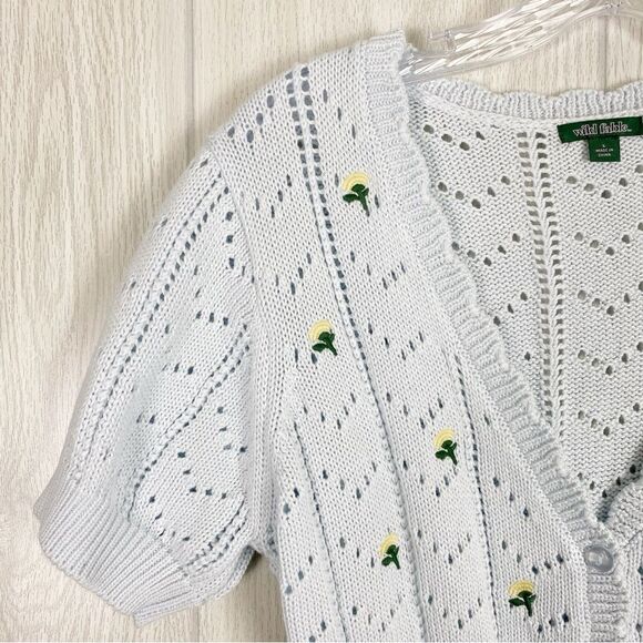 Wild Fable | Light Blue Knit Cropped Cardigan With Embroidered Flowers Large - Picture 3 of 5